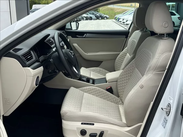 Škoda Superb 1,4 TSI 150PS Style Plus 4x4 - foto 12