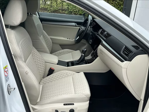 Škoda Superb 1,4 TSI 150PS Style Plus 4x4 - foto 16
