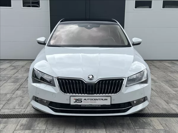 Škoda Superb 1,4 TSI 150PS Style Plus 4x4 - foto 3