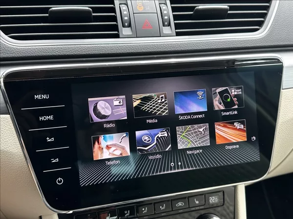 Škoda Superb 1,4 TSI 150PS Style Plus 4x4 - foto 32