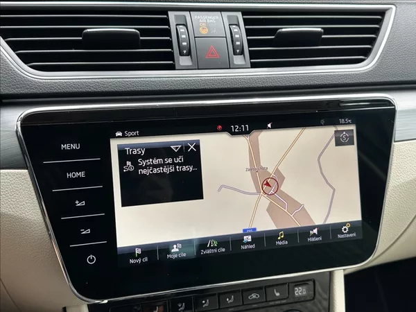 Škoda Superb 1,4 TSI 150PS Style Plus 4x4 - foto 36