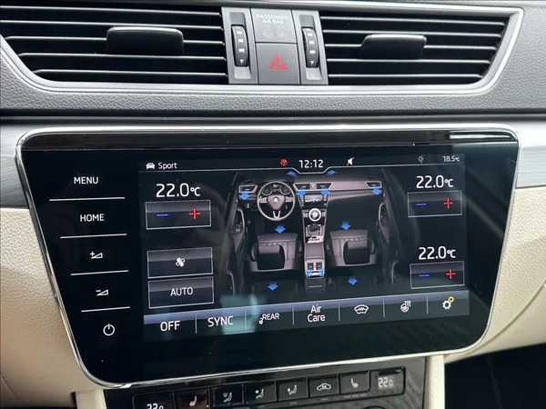 Škoda Superb 1,4 TSI 150PS Style Plus 4x4 - foto 37
