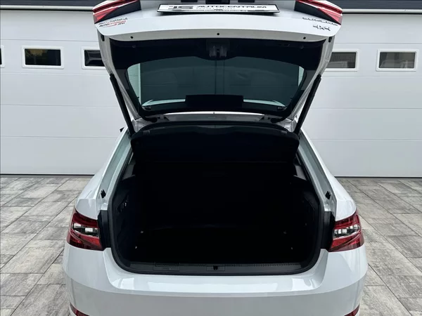 Škoda Superb 1,4 TSI 150PS Style Plus 4x4 - foto 43