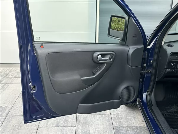 Opel Combo 1,3 CDTI 75PS Edition A/T - foto 13
