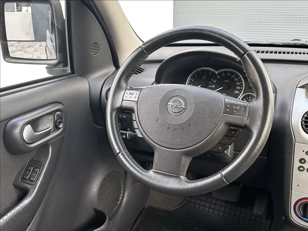 Opel Combo 1,3 CDTI 75PS Edition A/T - foto 23