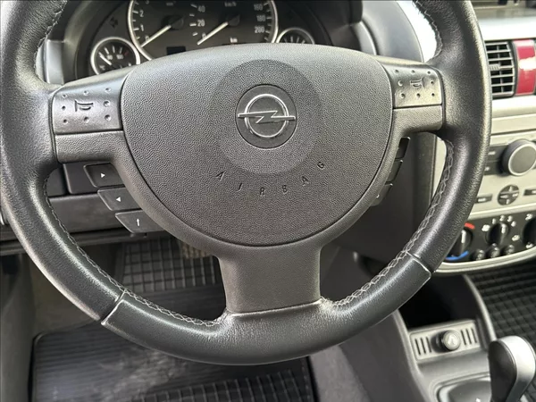 Opel Combo 1,3 CDTI 75PS Edition A/T - foto 32
