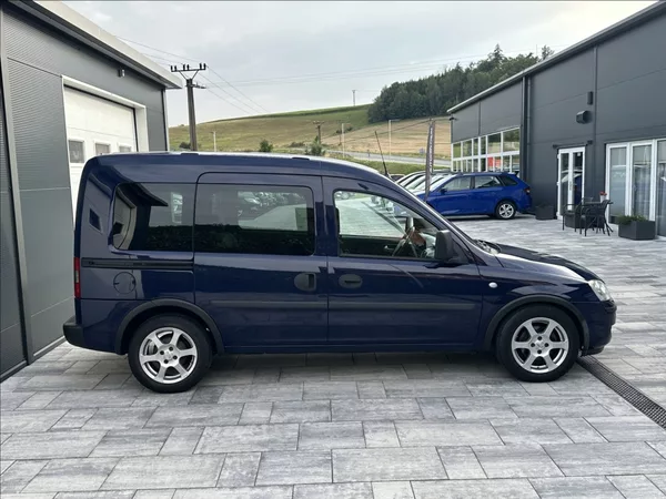 Opel Combo 1,3 CDTI 75PS Edition A/T - foto 6
