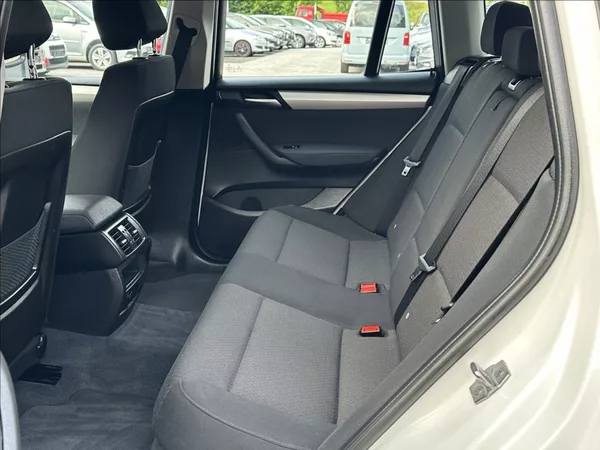 BMW X3 2,0 28i 245PS Advantage A/T 4 - foto 14