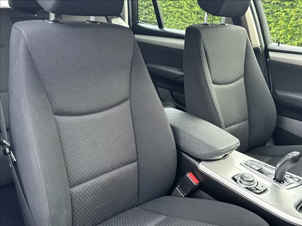 BMW X3 2,0 28i 245PS Advantage A/T 4 - foto 17