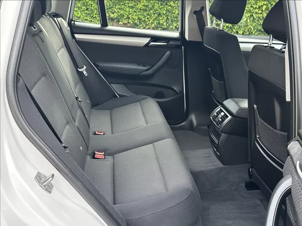 BMW X3 2,0 28i 245PS Advantage A/T 4 - foto 19