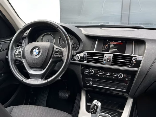 BMW X3 2,0 28i 245PS Advantage A/T 4 - foto 23