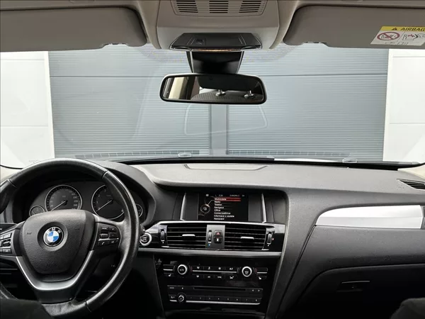 BMW X3 2,0 28i 245PS Advantage A/T 4 - foto 29