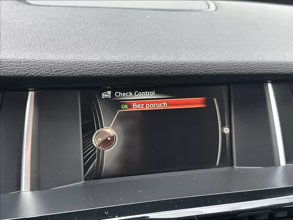 BMW X3 2,0 28i 245PS Advantage A/T 4 - foto 37