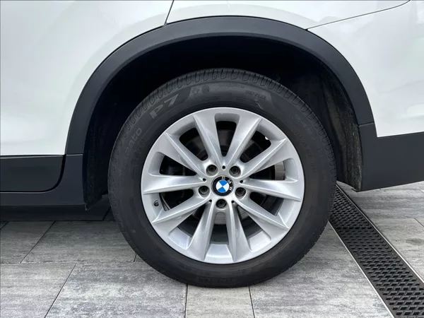 BMW X3 2,0 28i 245PS Advantage A/T 4 - foto 46