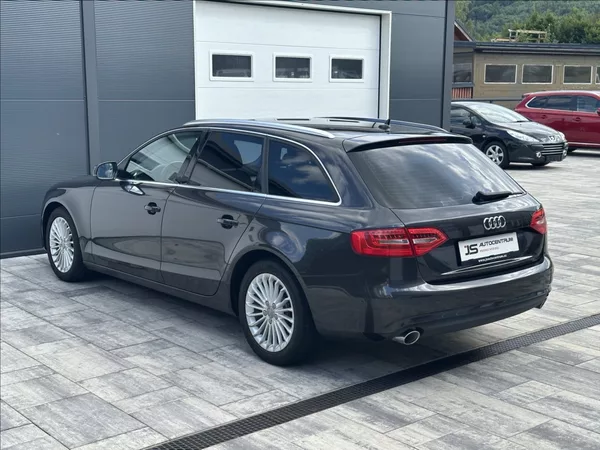 Audi A4 3,0 TDI 204PS Ambiente A/T - foto 10