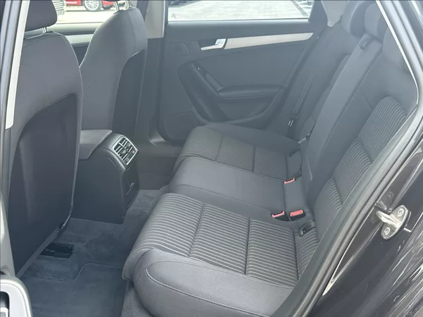 Audi A4 3,0 TDI 204PS Ambiente A/T - foto 13