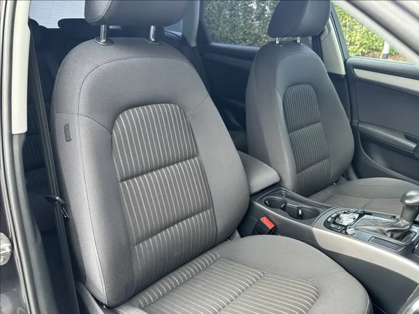 Audi A4 3,0 TDI 204PS Ambiente A/T - foto 16