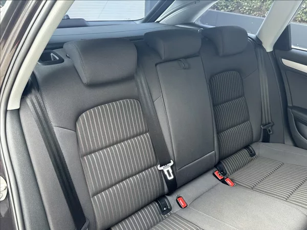 Audi A4 3,0 TDI 204PS Ambiente A/T - foto 19