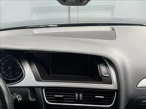 Audi A4 3,0 TDI 204PS Ambiente A/T - foto 23