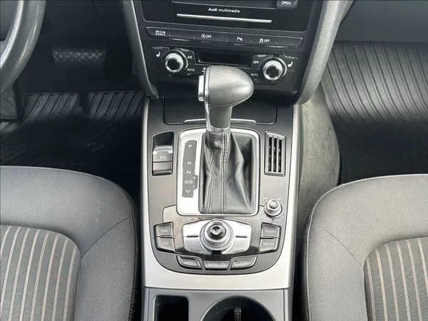 Audi A4 3,0 TDI 204PS Ambiente A/T - foto 26