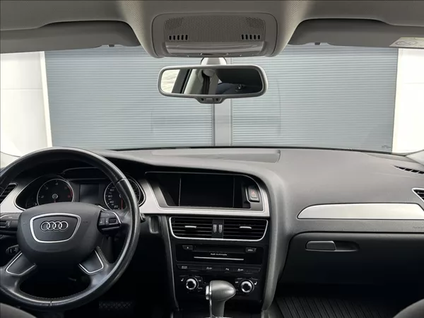 Audi A4 3,0 TDI 204PS Ambiente A/T - foto 28