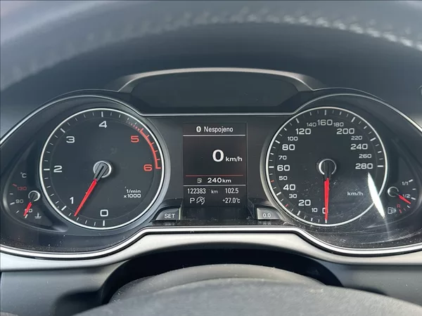 Audi A4 3,0 TDI 204PS Ambiente A/T - foto 40