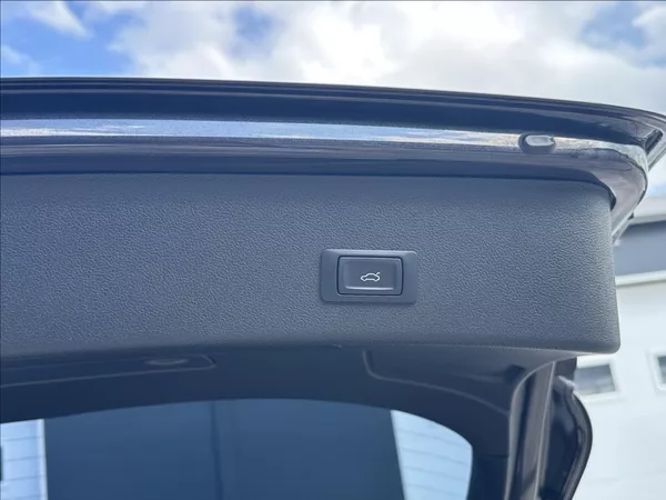Audi A4 3,0 TDI 204PS Ambiente A/T - foto 42