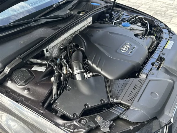 Audi A4 3,0 TDI 204PS Ambiente A/T - foto 48
