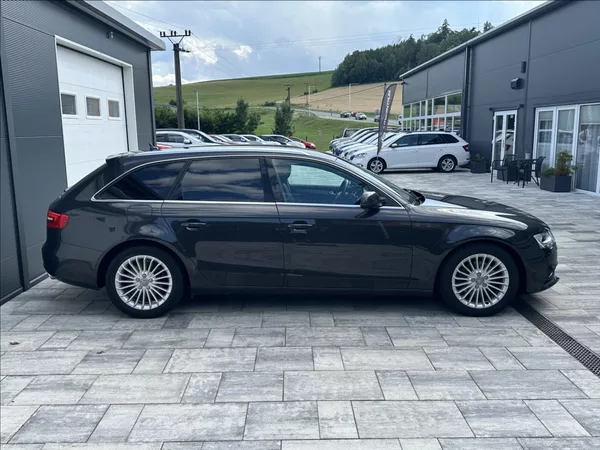 Audi A4 3,0 TDI 204PS Ambiente A/T - foto 6