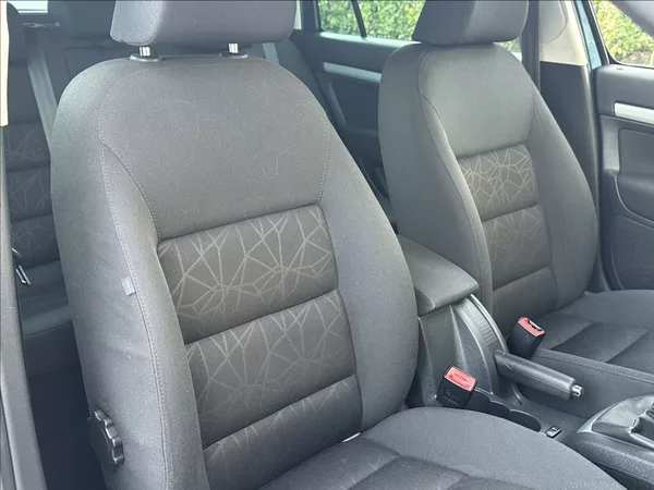 Škoda Octavia 1,8 TSI 152PS II FL Family - foto 17