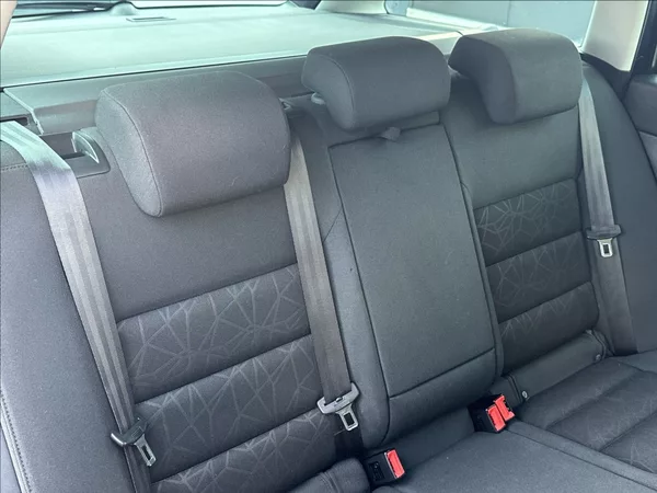 Škoda Octavia 1,8 TSI 152PS II FL Family - foto 20
