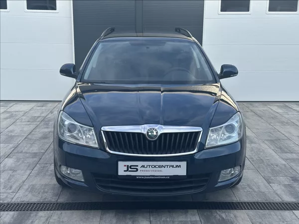 Škoda Octavia 1,8 TSI 152PS II FL Family - foto 3