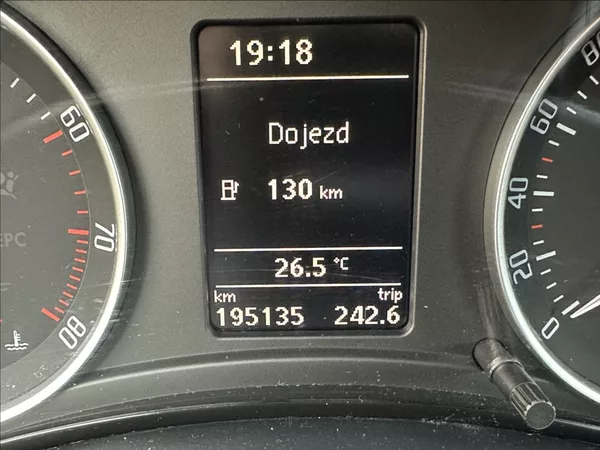 Škoda Octavia 1,8 TSI 152PS II FL Family - foto 32