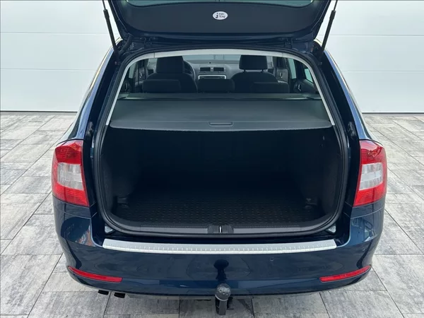 Škoda Octavia 1,8 TSI 152PS II FL Family - foto 34