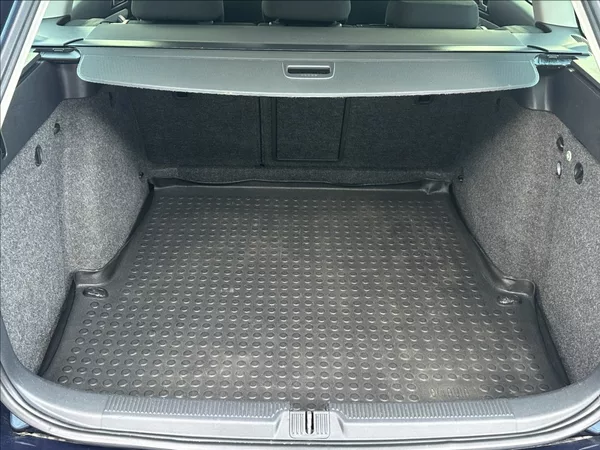 Škoda Octavia 1,8 TSI 152PS II FL Family - foto 35