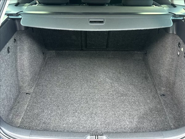 Škoda Octavia 1,8 TSI 152PS II FL Family - foto 36