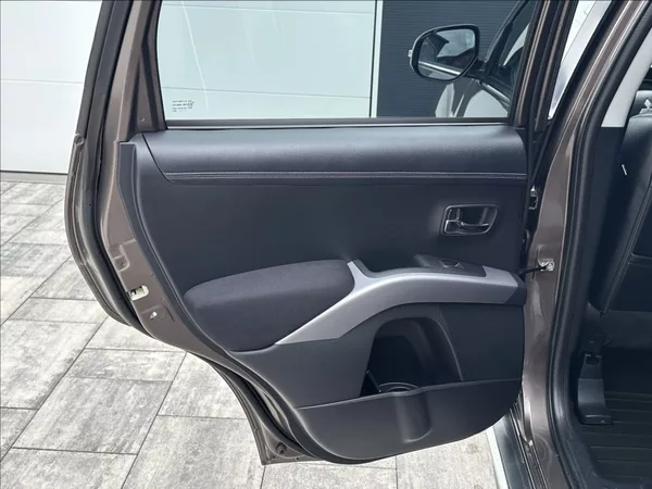 Mitsubishi Outlander 2,2 DI-D 177PS X-Tra - foto 15