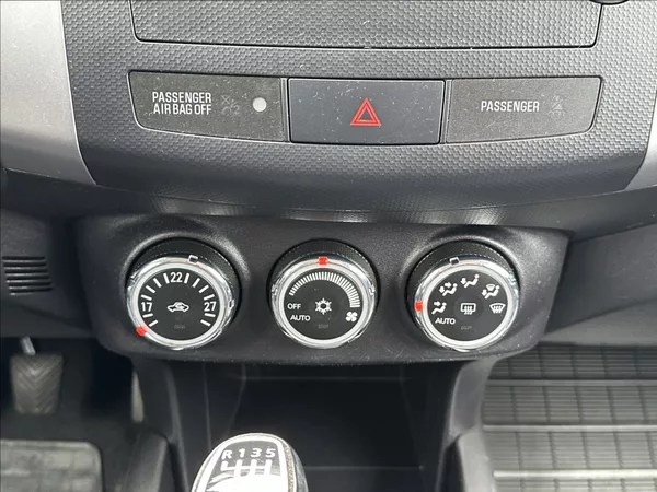 Mitsubishi Outlander 2,2 DI-D 177PS X-Tra - foto 26