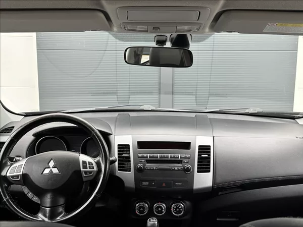 Mitsubishi Outlander 2,2 DI-D 177PS X-Tra - foto 29