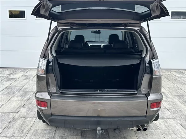 Mitsubishi Outlander 2,2 DI-D 177PS X-Tra - foto 34
