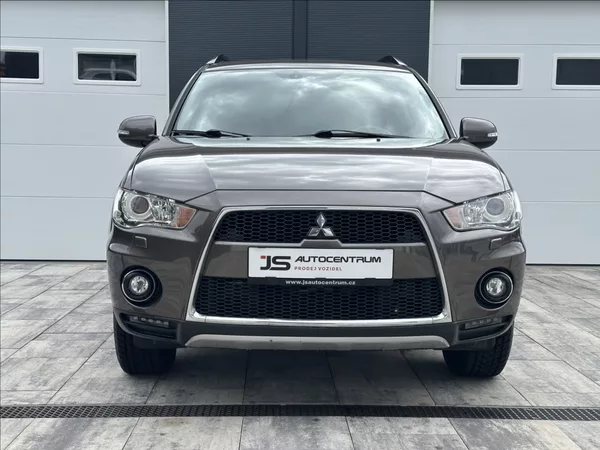 Mitsubishi Outlander 2,2 DI-D 177PS X-Tra - foto 4