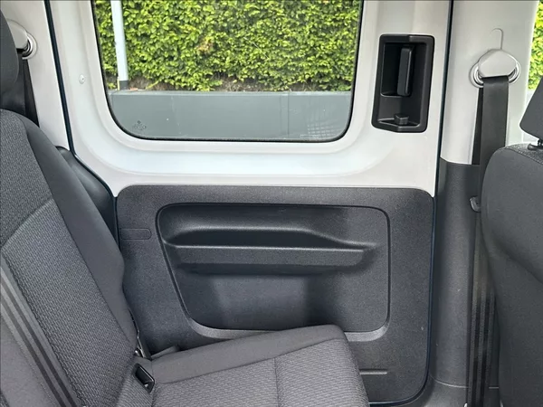 Volkswagen Caddy 2,0 TDI 122PS Trendline 4x4 - foto 22
