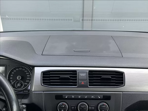 Volkswagen Caddy 2,0 TDI 122PS Trendline 4x4 - foto 25