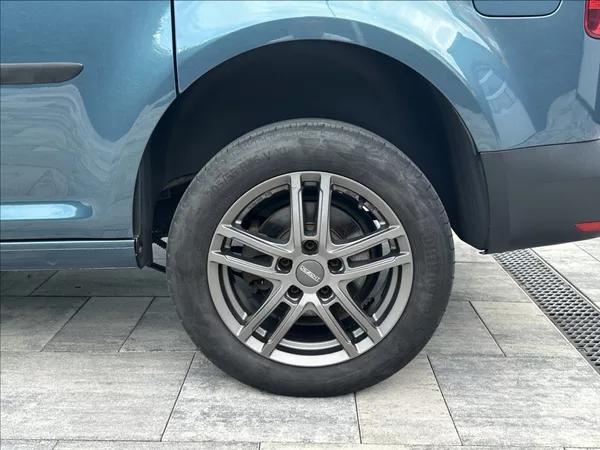 Volkswagen Caddy 2,0 TDI 122PS Trendline 4x4 - foto 40