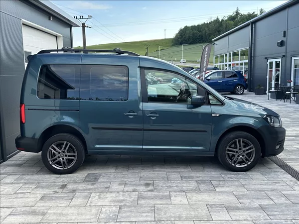 Volkswagen Caddy 2,0 TDI 122PS Trendline 4x4 - foto 6