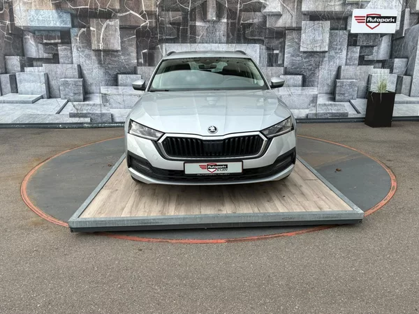 Škoda Octavia 2.0TDi, 85KW, ACC, KEYLESS,DPH - foto 2