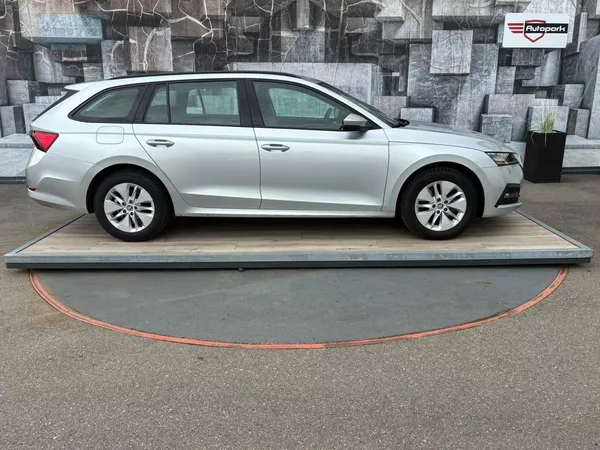 Škoda Octavia 2.0TDi, 85KW, ACC, KEYLESS,DPH - foto 5