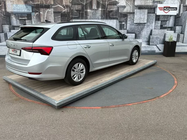 Škoda Octavia 2.0TDi, 85KW, ACC, KEYLESS,DPH - foto 6
