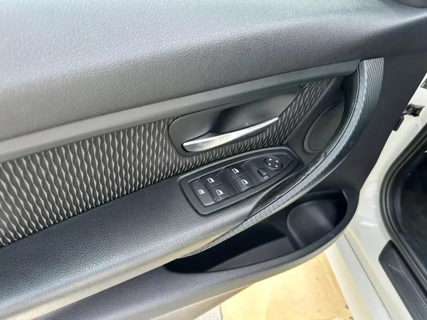 BMW Řada 3 318D, 2.0D, 105KW, 4x4 - foto 27