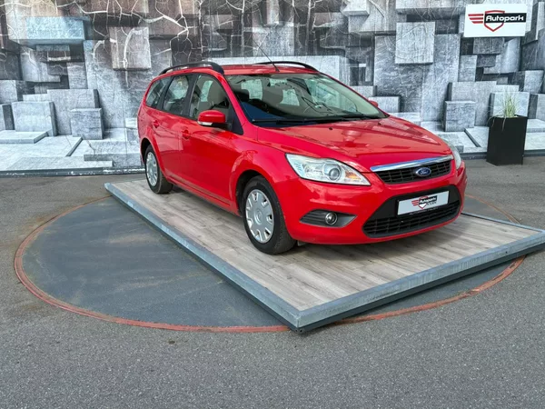 Ford Focus 1.6TDCi, 66KW, VYHŘ. SEDADLA